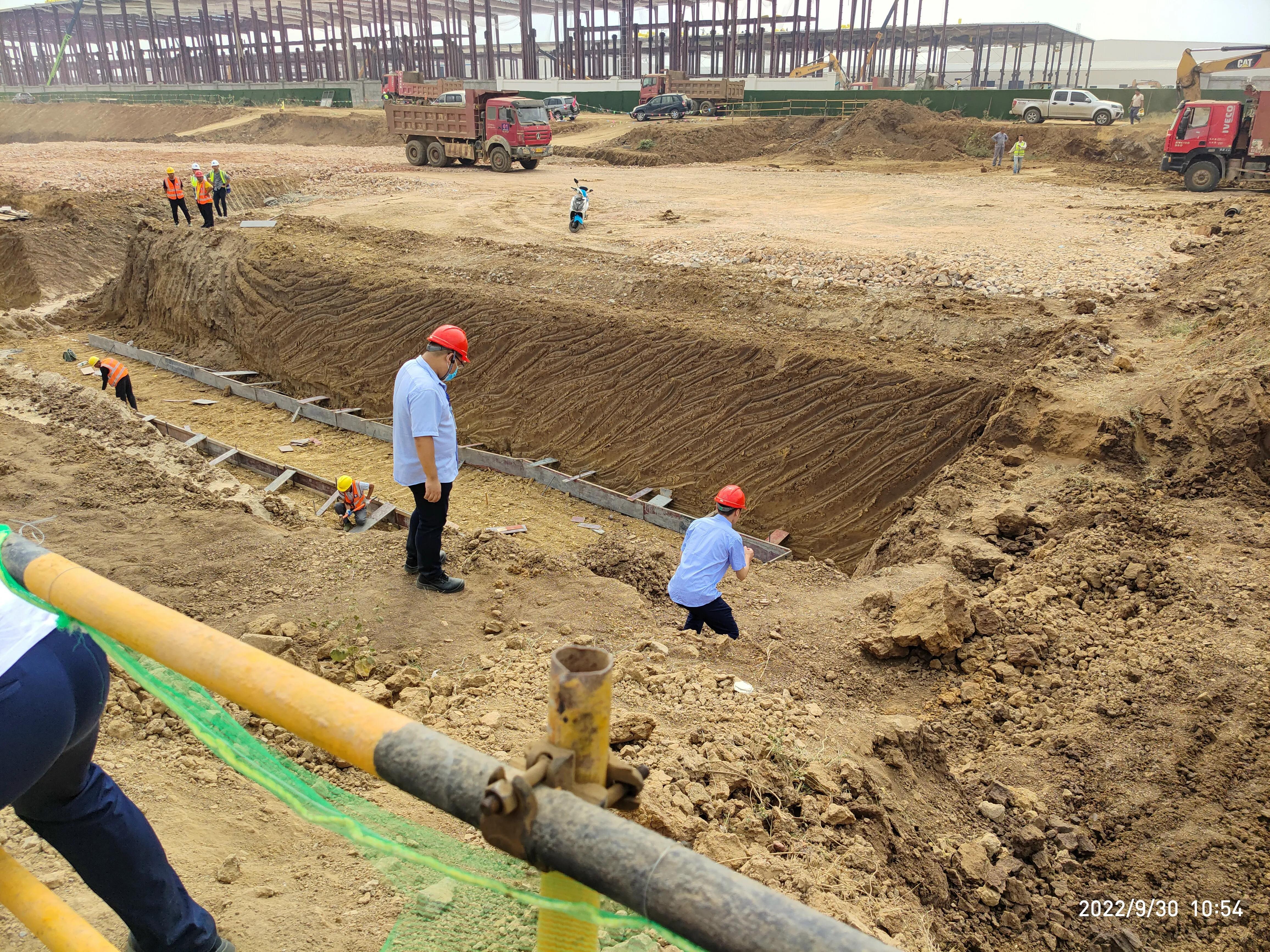 比亞迪襄陽(yáng)工廠建設(shè)如火如荼